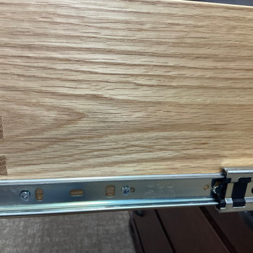 Detail of dovetails. Notice the solid red oak…not poplar or maple!