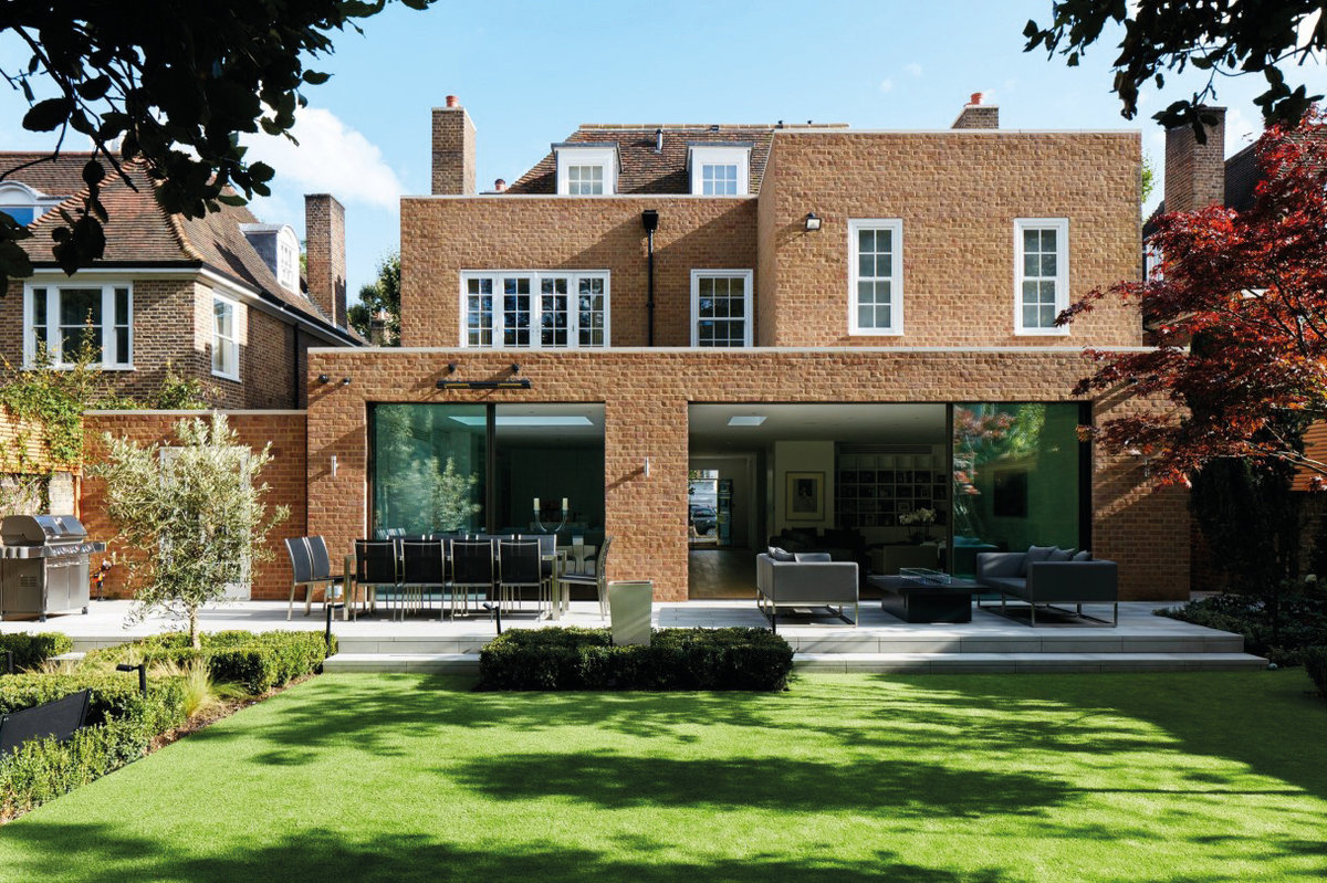 Contemporary Extension to Traditional House