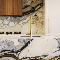 Calacatta Noir - Products