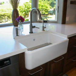 Spaces & Details - Kitchen Sinks