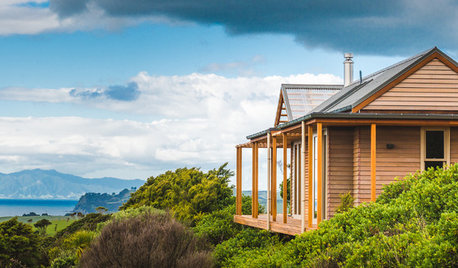 Houzz Tour: Waiheke Island Cottage Makes the Most of Nature's Gifts