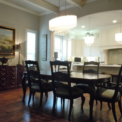 Paisley Residence - Dining & Kitchen - Chandeliers