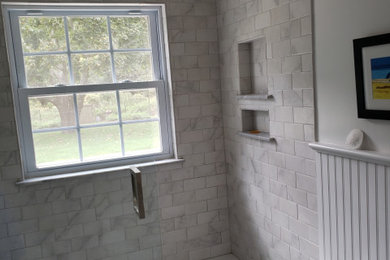 Bathroom - bathroom idea in New York