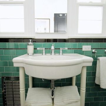Pasadena Green guest bathroom
