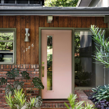 Mid-Century Modern Icon in Sagamore Hills