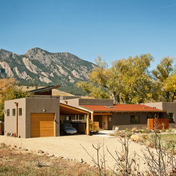 Creekside Courtyard