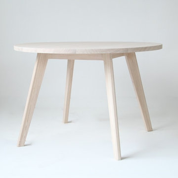 Luna Round Dining Table