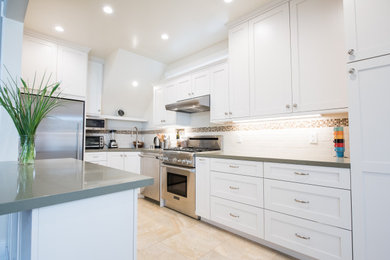 Transitional kitchen photo in Portland