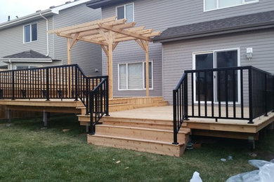 Home design - tropical home design idea in Edmonton
