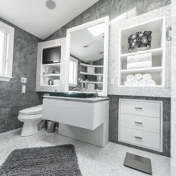 Brush Bathroom