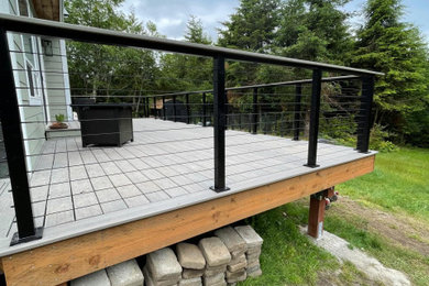 Deck photo in Seattle