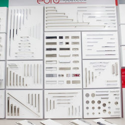 Aventura Showroom - Products
