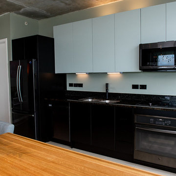 Contemporary Kitchen Remodel Done With a New Island