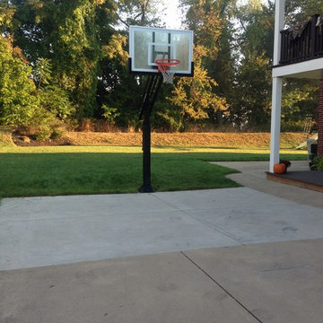 Ronald R's Pro Dunk Silver Basketball System on a 30x40 in Mcmurray, PA