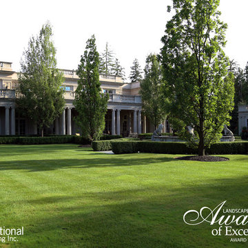 Elegant Lakeshore Living