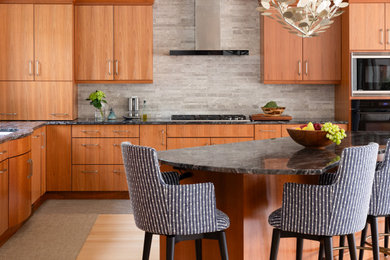 Kitchen - kitchen idea in Boston
