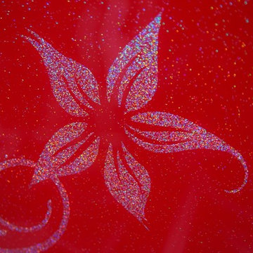 "RED GANESH GLITTER" Stenciled Glass Kitchen Splashback by CreoGlass Design