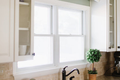 Example of a classic kitchen design in Baltimore