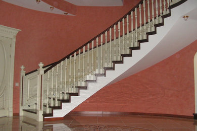 На фото: лестница с
