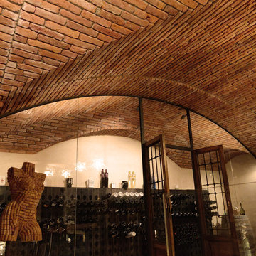 Taverna con cantina vini