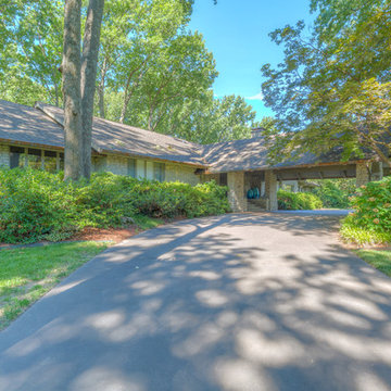 Beautiful Mid-century Modern Estate Home on Breathtaking 3.1 Acres