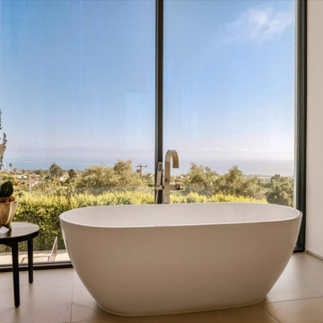 Luxury Silver Vein Cut Travertine Primary Bathroom