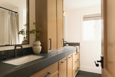 Inspiration for a transitional bathroom remodel in Orange County