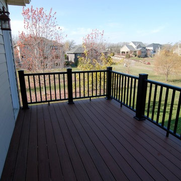 Azek deck with Aluminum rail