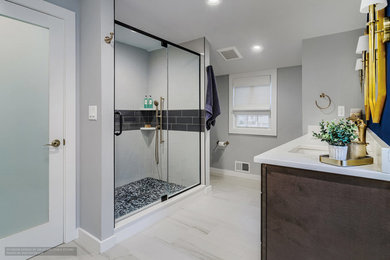Bathroom - transitional master bathroom idea in New York