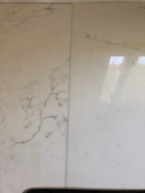 Quartz countertop grout line