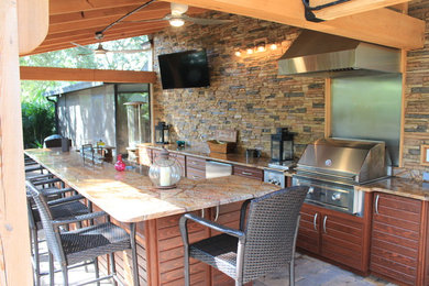 Rustic exterior home idea in Tampa