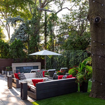 Outdoor Living & Lounge Area