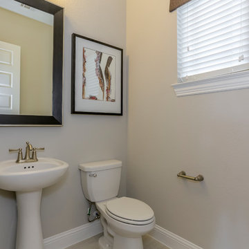 Houston, Texas | Lago Mar - Classic Yale Secondary Bathroom