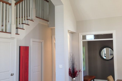 Example of a small transitional vestibule design in Cleveland