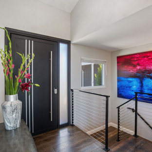 Eingang mit Drehtür und gewölbter Decke Ideen, Design & Bilder