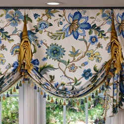 Award-Winning Kitchen Balloon Valance: Unifying Design - Valances