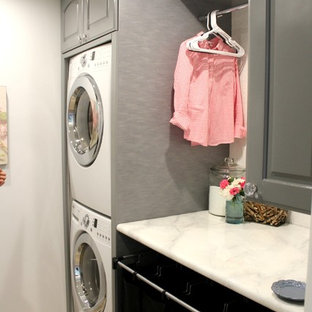 Example of a transitional home design design in Salt Lake City