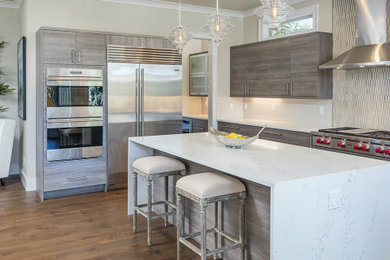 Kitchen - contemporary kitchen idea in Seattle