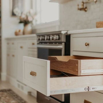 White Kitchen Cabinets