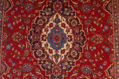 Kashan hand woven fine Persian carpet, incredibly dynamic design, 8 x 6 feet, %8