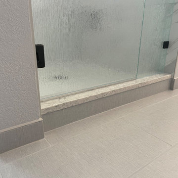 MASTER BATHROOM - Hannes II