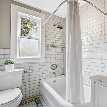 Carefully preserved original tub and flooring