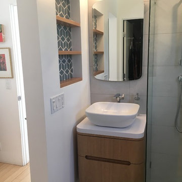 Mid Century Modern Tiny Bath