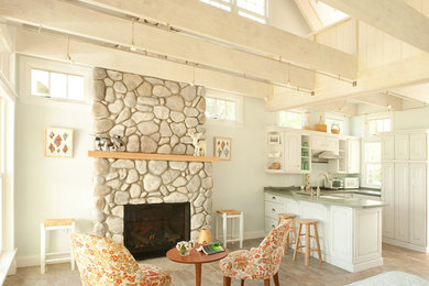 Inspiration for a country living room remodel in Chicago