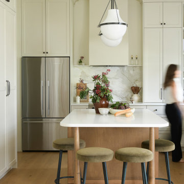 Timeless White Shaker Kitchen with Warm White Oak Island