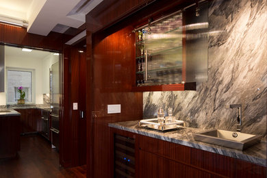 Example of a minimalist dining room design in New York