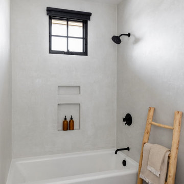 3 Modern Tadelakt Bathrooms in Oceanside CA