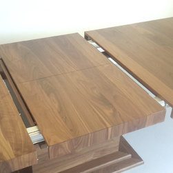 Middle extension style - Dining Tables