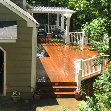 Holmdel, NJ Ipe and Azek Deck with Cedar Pergola