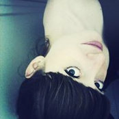 Steffi De's photo